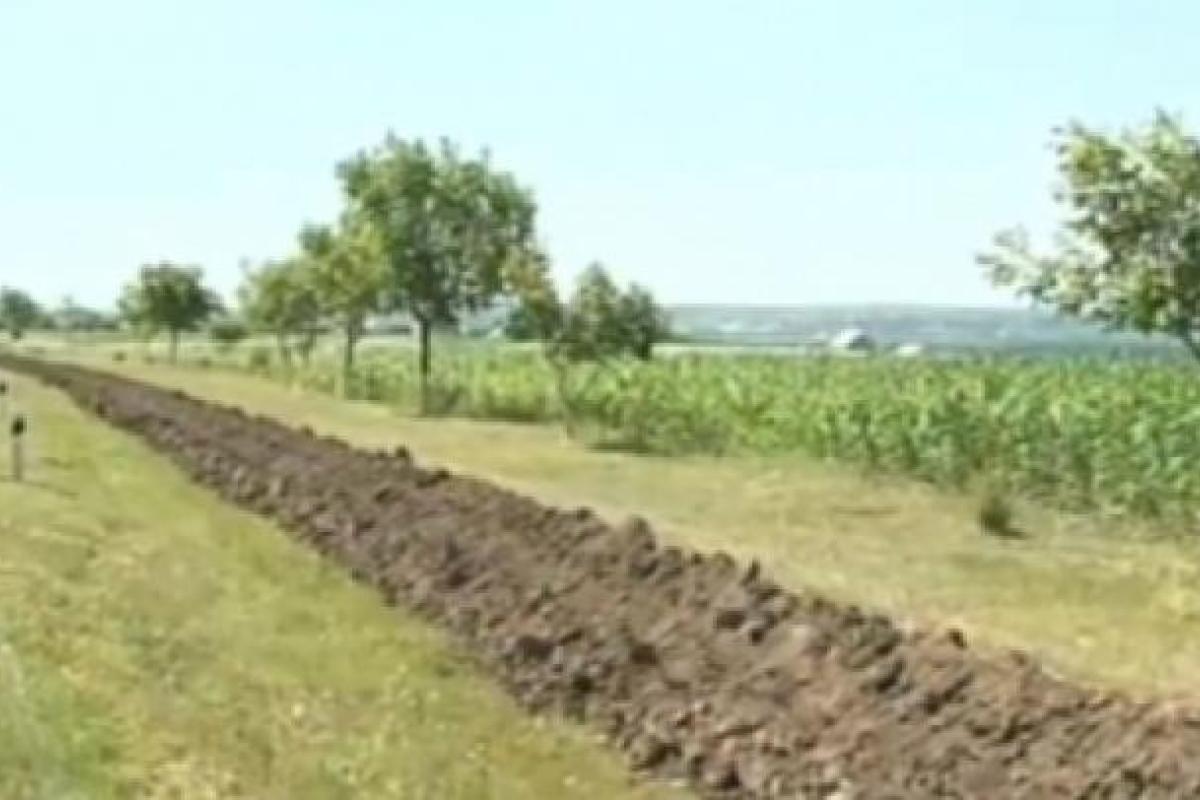 СММ ОБСЕ: Боевики на Донбассе роют траншеи между жилых домов