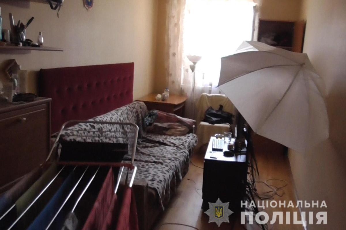 В арендованной харьковской квартире работала онлайн-порностудия В арендованной харьковской квартире работала онлайн-порностудия