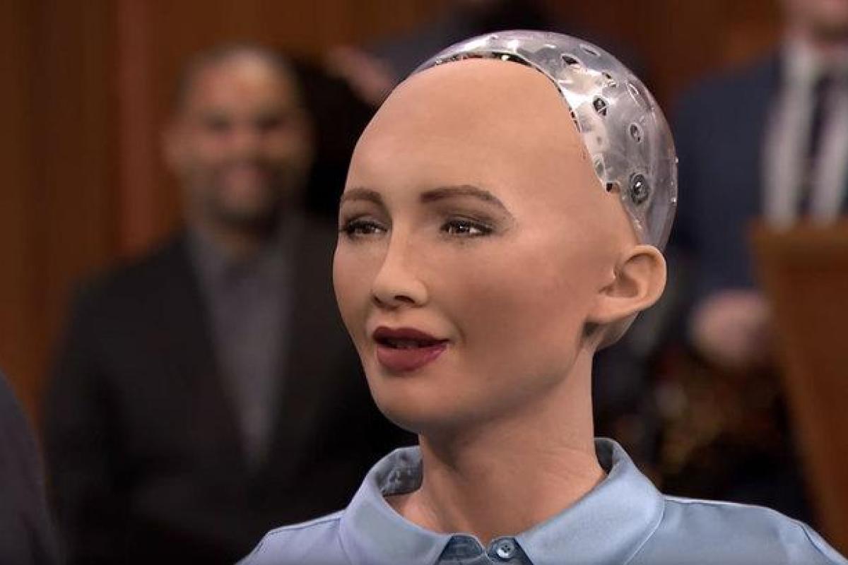 Робот София спела дуэтом с американским телеведущим: кадры