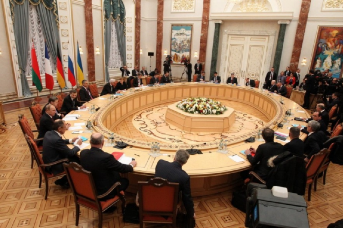 Украина требует немедленного внеочередного созыва ТКГ