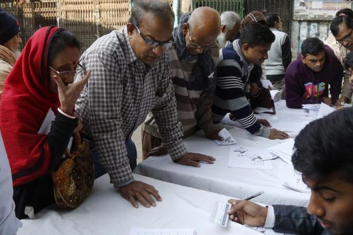 Во время парламентских выборов в Бангладеш погибли два человека