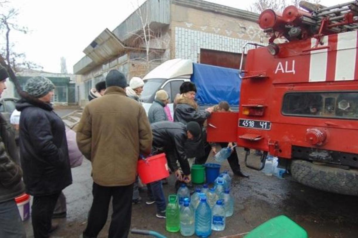 В Торецке люди остались без воды из-за серьезного обстрела В Торецке люди остались без воды из-за серьезного обстрела