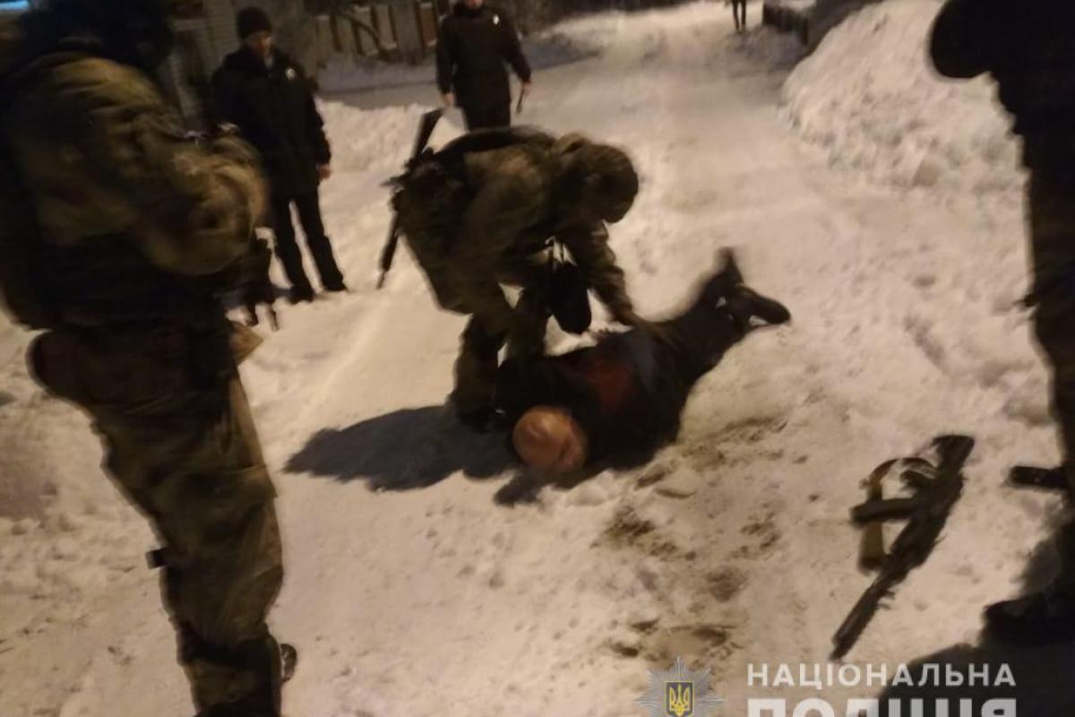 Операция "Гром" в Харькове: спецназ обезвредил мужчину, который стрелял из автомата