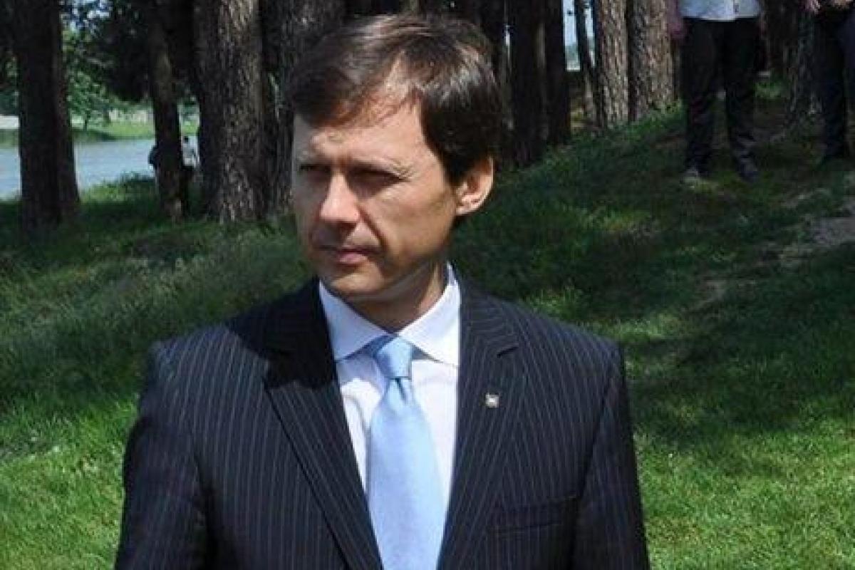 Выборы-2019: ЦИК зарегистрировала первого кандидата в президенты Украины Выборы-2019: ЦИК зарегистрировала первого кандидата в президенты Украины