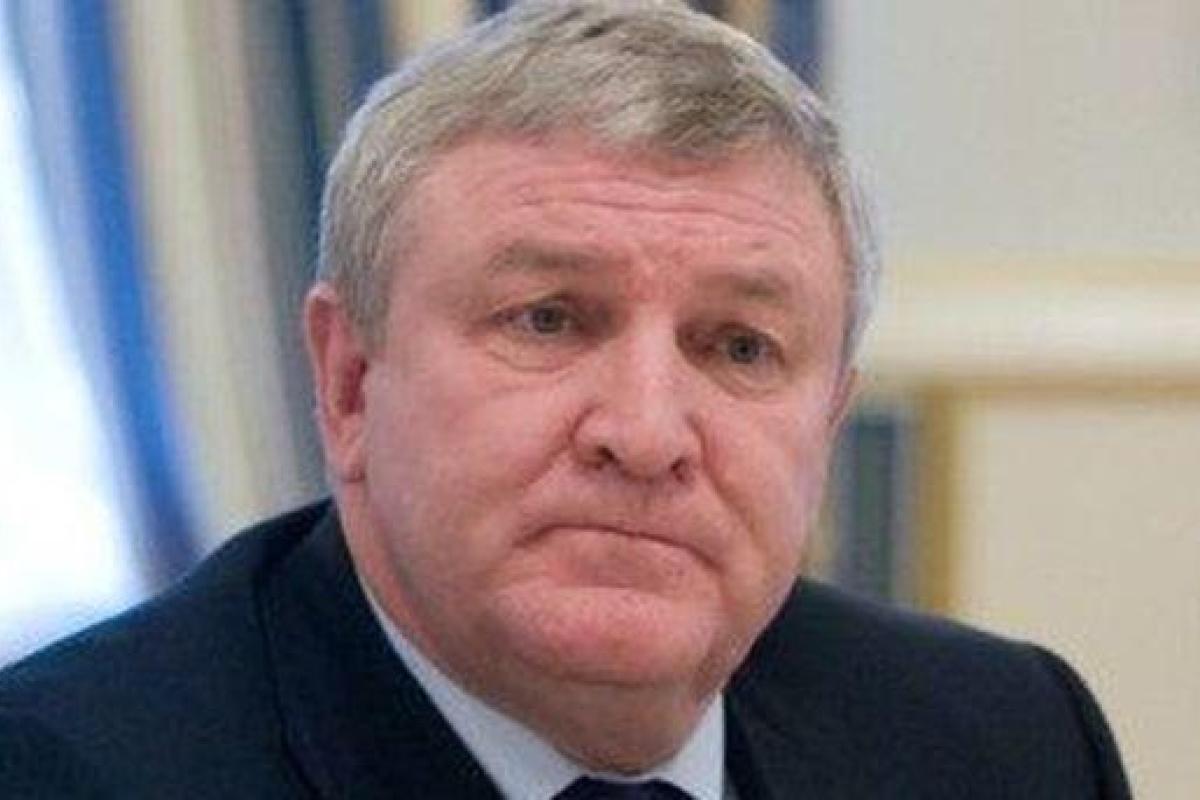 Суд разрешил задержать бывшего министра обороны Украины