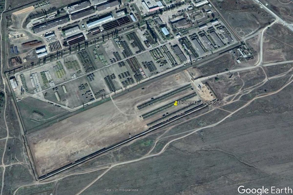 Россия стянула к границе Украины огромное количество танков: опубликованы спутниковые данные