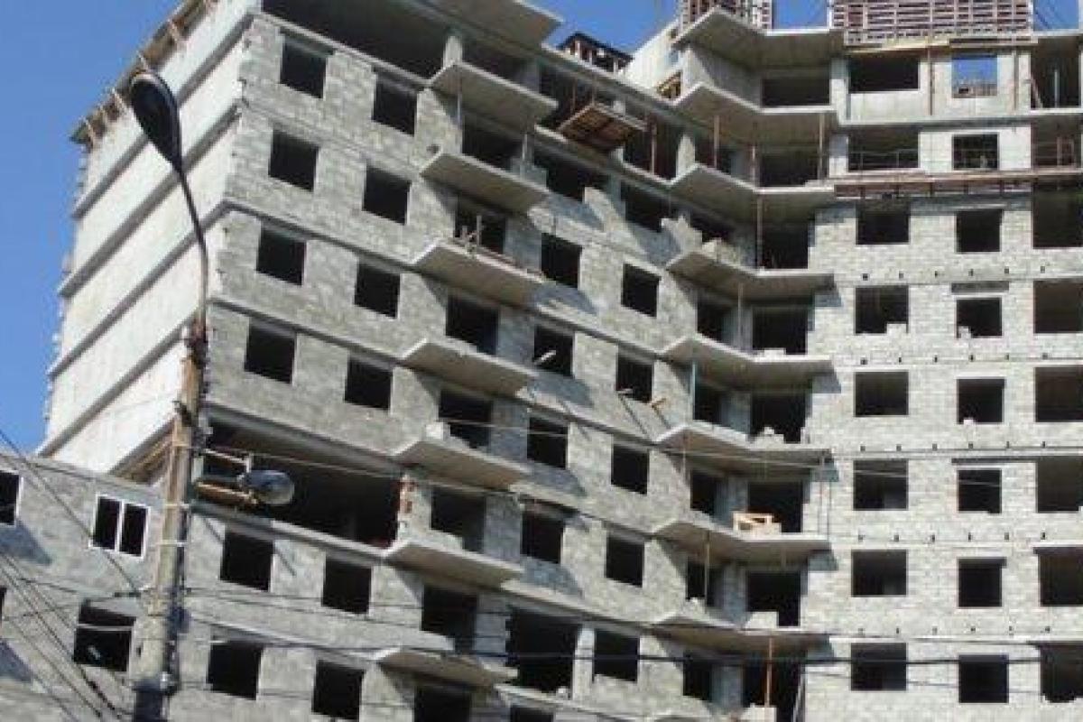 В Макеевке погиб подросток, спрыгнув с парашютом с "проклятой" 14-этажки В Макеевке погиб подросток, спрыгнув с парашютом с "проклятой" 14-этажки