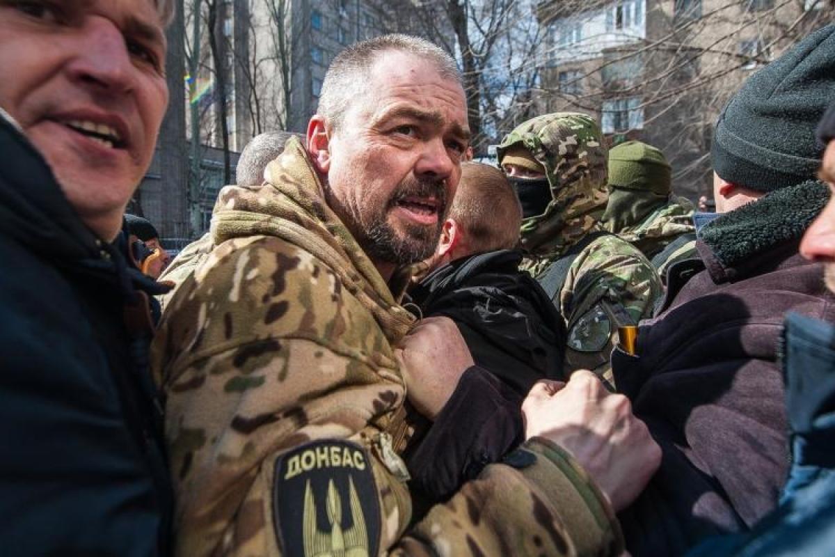 Аброськин: Мы делаем все возможное, чтобы подозреваемый в убийстве "Сармата" остался под стражей Аброськин: Мы делаем все возможное, чтобы подозреваемый в убийстве "Сармата" остался под стражей