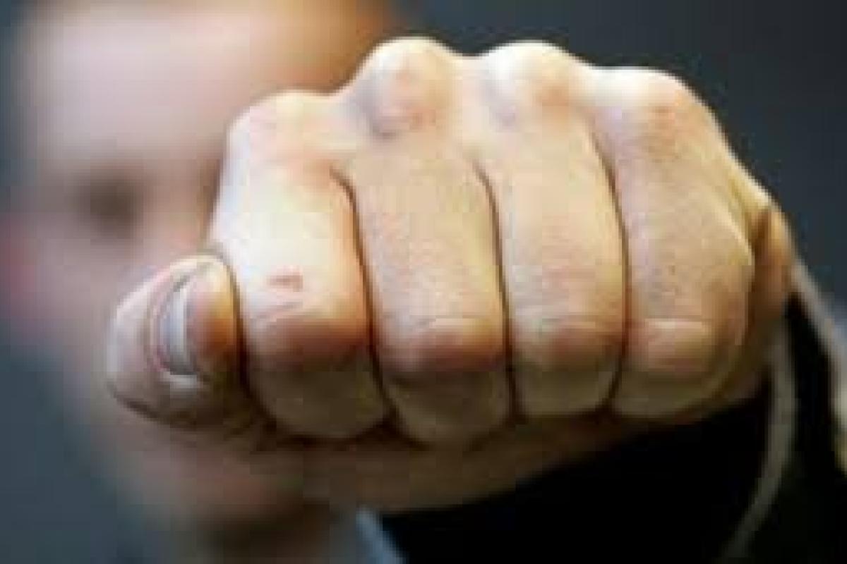 В Умани жестоко избили участника АТО В Умани жестоко избили участника АТО