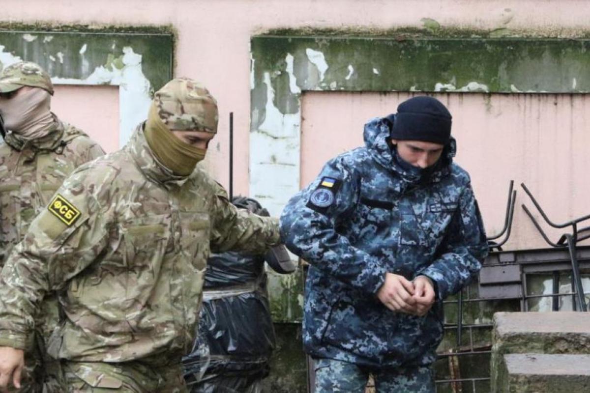 Украинским морякам в России выдвинули обвинения Украинским морякам в России выдвинули обвинения