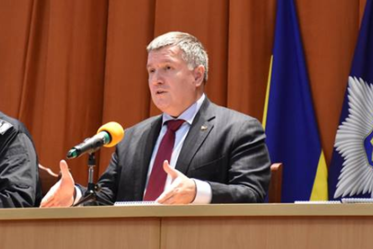 Аваков пообещал полицейским и спасателям Луганщины льготные кредиты на квартиры