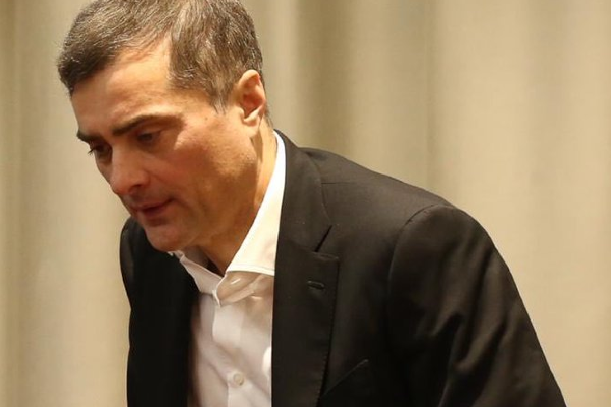 "Что это с Сурковым?" Кремлевский куратор "ЛДНР" удивил болезненным видом