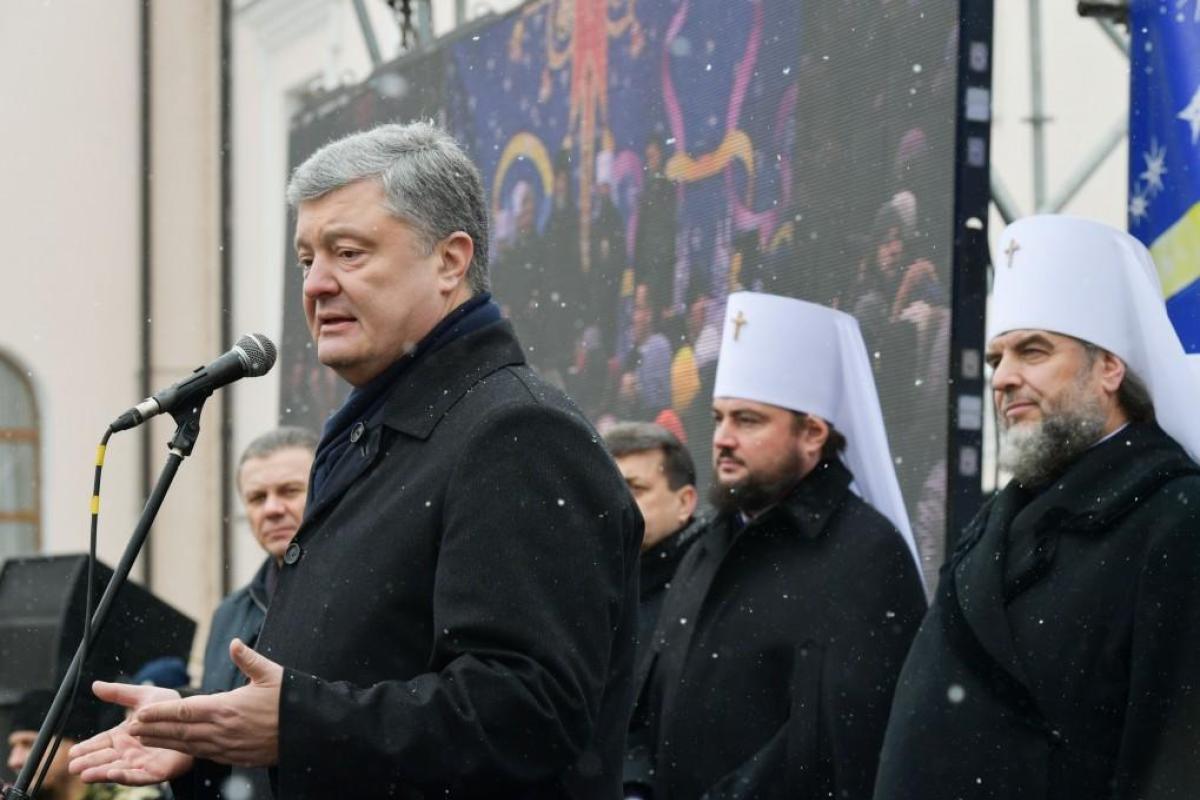 Порошенко об РПЦ: "А где их Томос? Сталиным подписанный?"