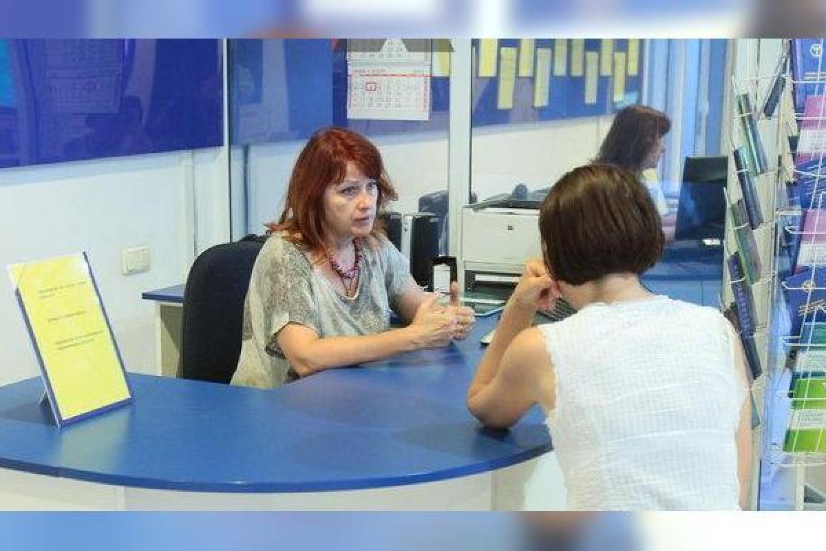 С 2019 года безработным украинцам будет помогать карьерный советник