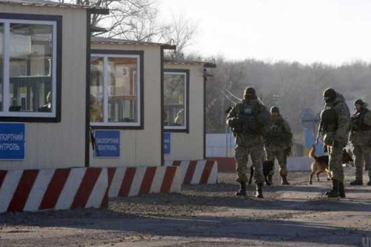 На двух КПВВ на Донбассе умерли мужчина и женщина На двух КПВВ на Донбассе умерли мужчина и женщина