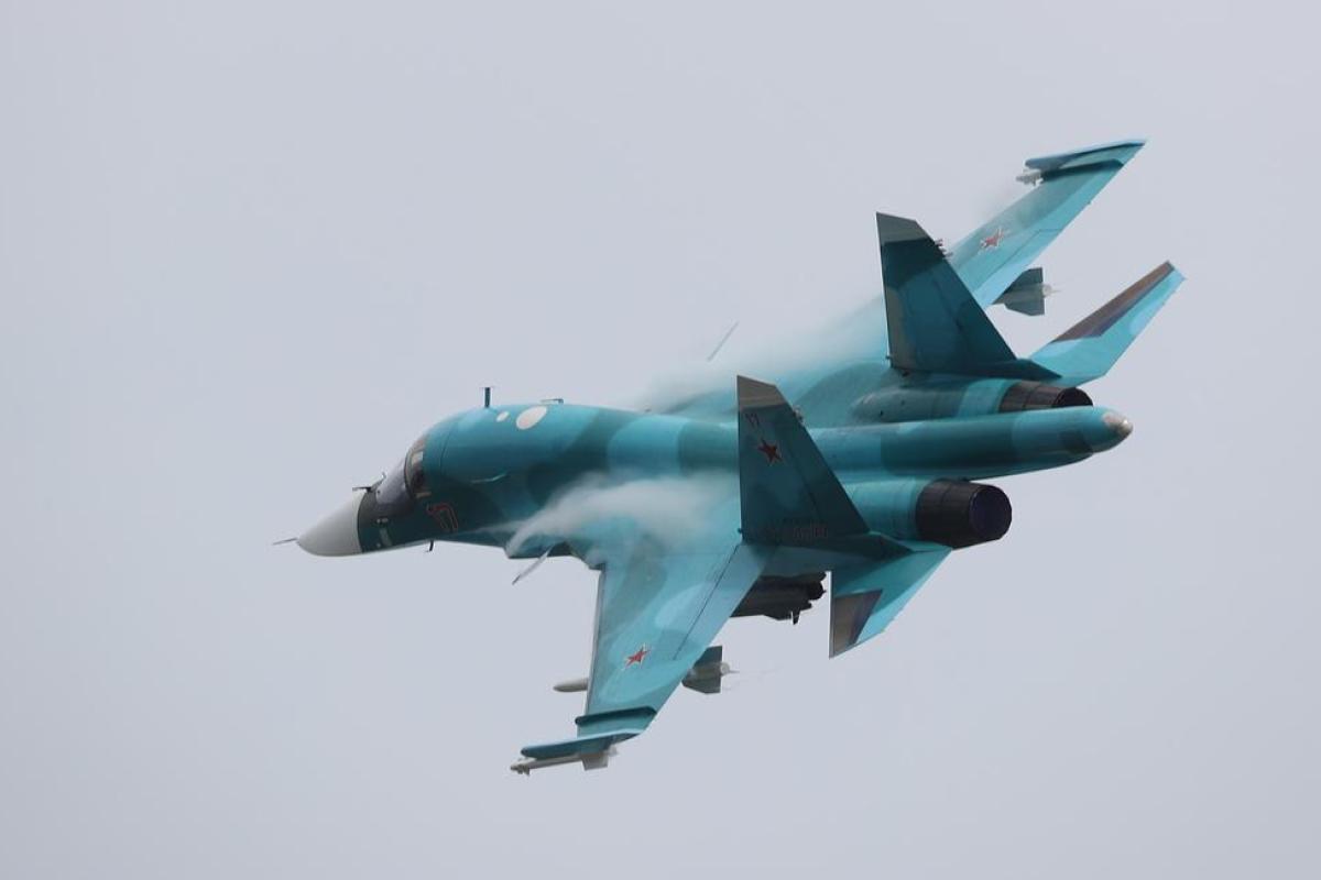 В небе над Россией столкнулись истребители В небе над Россией столкнулись истребители