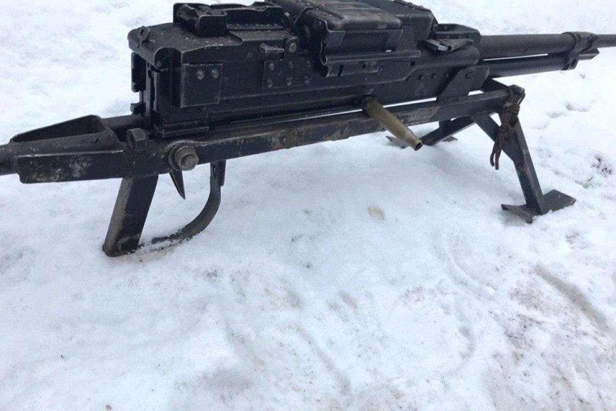 Обнаружена вражеская засада: В штабе ООС показали трофеи, захваченные у боевиков Обнаружена вражеская засада: В штабе ООС показали трофеи, захваченные у боевиков