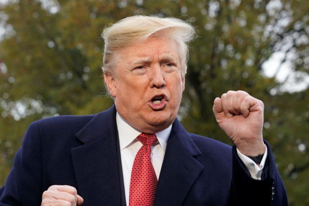 В США распространили информацию, что Трамп сбежал в Крым