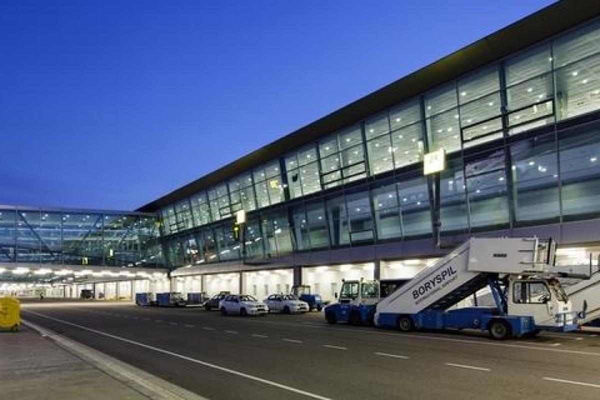 В аэропорту "Борисполь" произошла задержка  рейсов: в МАУ назвали причину