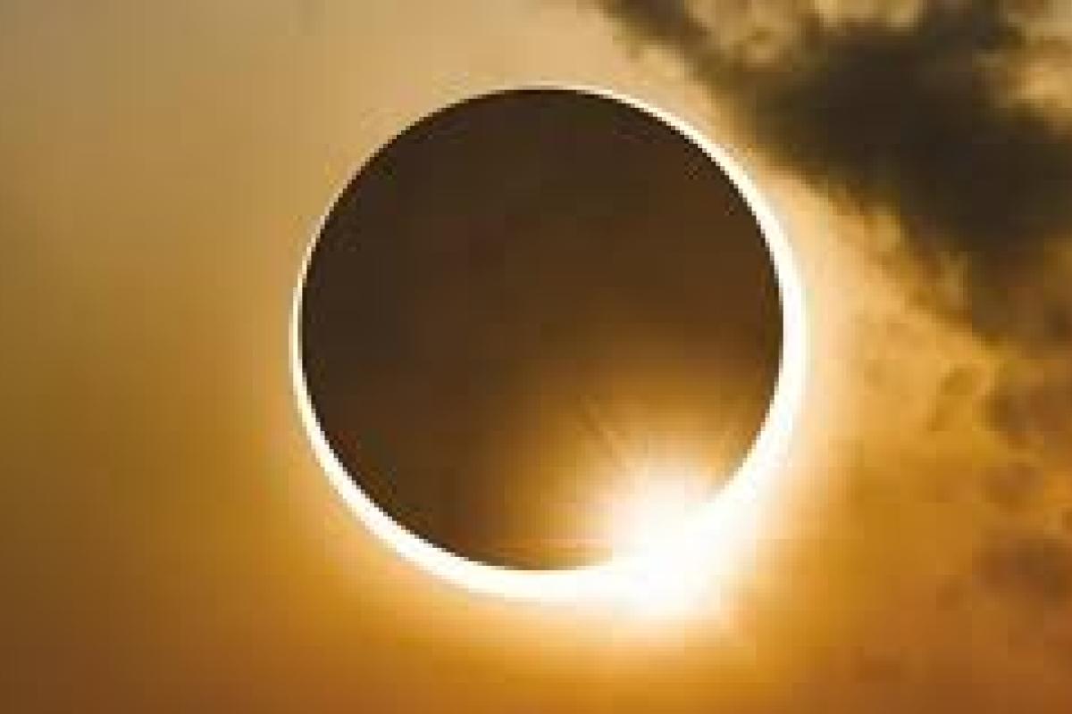 Накануне Рождества произойдет солнечное затмение: что советуют астрологи Накануне Рождества произойдет солнечное затмение: что советуют астрологи