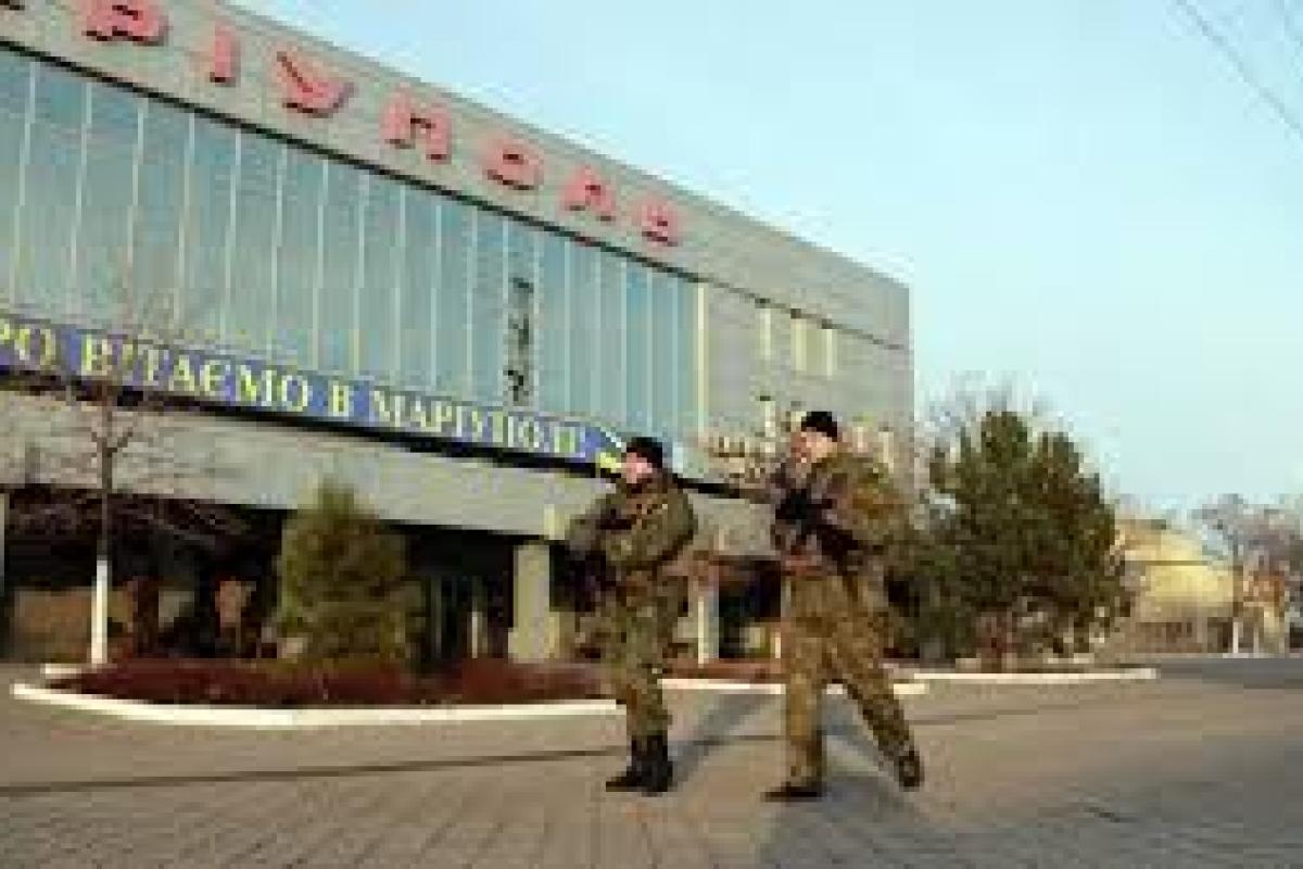 Жители Мариуполя весь день слышат звуки войны Жители Мариуполя весь день слышат звуки войны