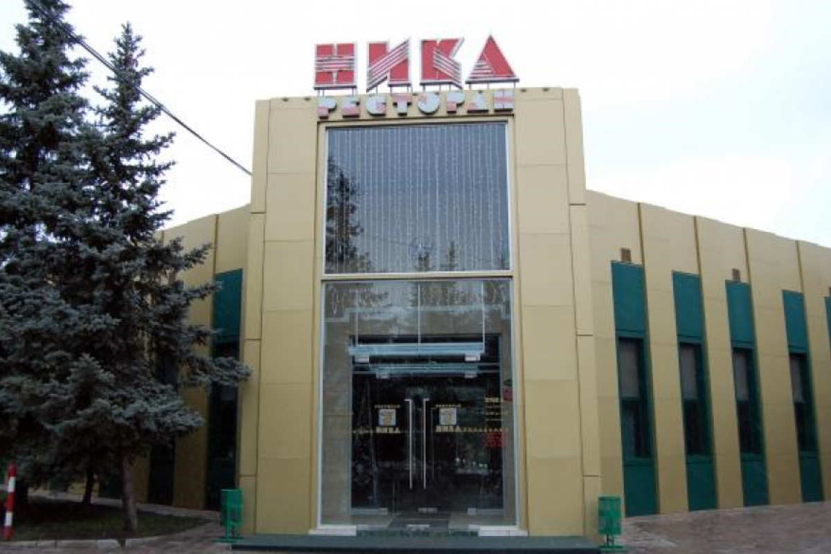 В "ЛНР" пьяные боевики устроили перестрелку в кафе В "ЛНР" пьяные боевики устроили перестрелку в кафе