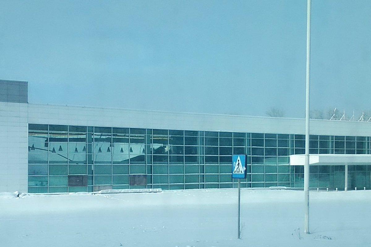 В Горловке в неработающем "Амсторе" обвалилась крыша В Горловке в неработающем "Амсторе" обвалилась крыша
