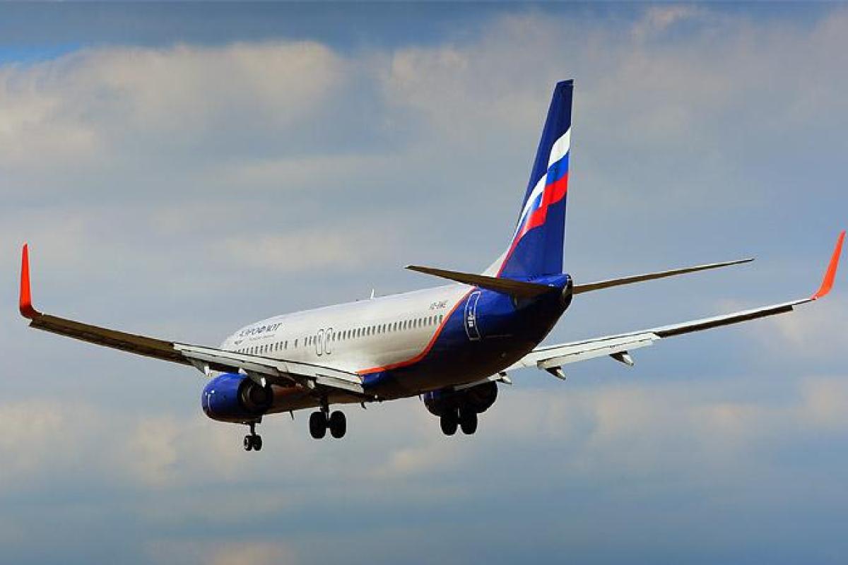 В России пассажир захватил самолет: в сети появилось видео изнутри