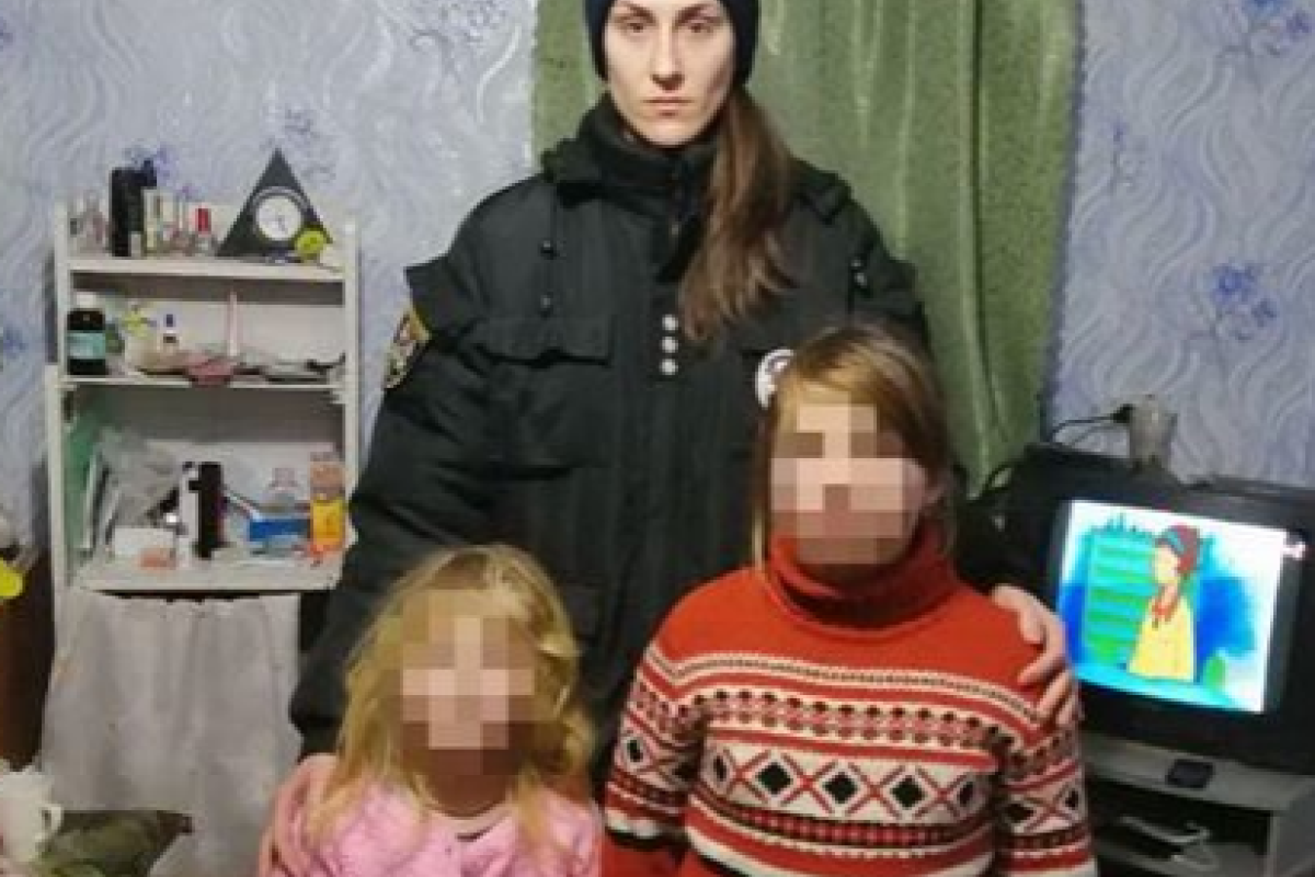 Полицейским понадобилось меньше часа на поиски: В Лисичанске пропали две несовершеннолетние девочки Полицейским понадобилось меньше часа на поиски: В Лисичанске пропали две несовершеннолетние девочки