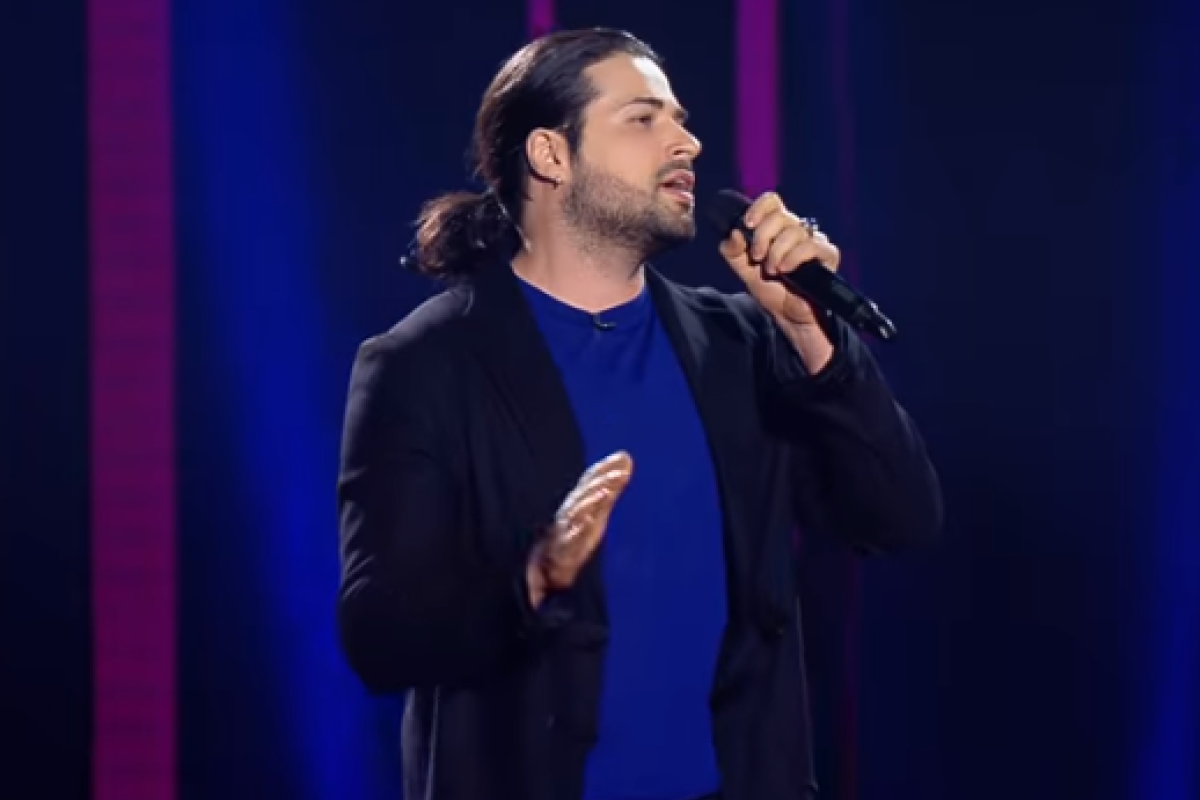 Певец Владимир Ткаченко пришел на "Голос страны" под новым именем: все судьи развернули кресла Певец Владимир Ткаченко пришел на "Голос страны" под новым именем: все судьи развернули кресла