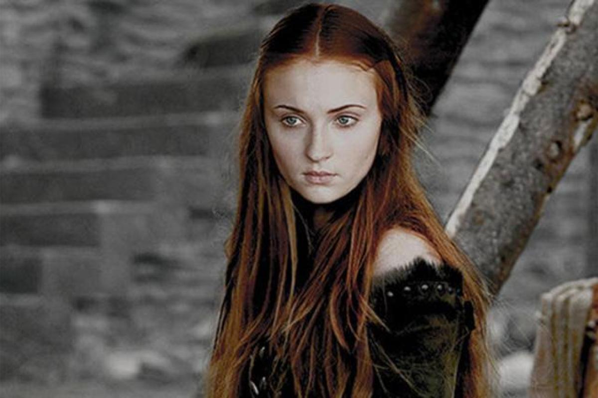 Звезда "Игры престолов" Софи Тернер призналась, что ей запрещали мыть голову во время съемок сериала