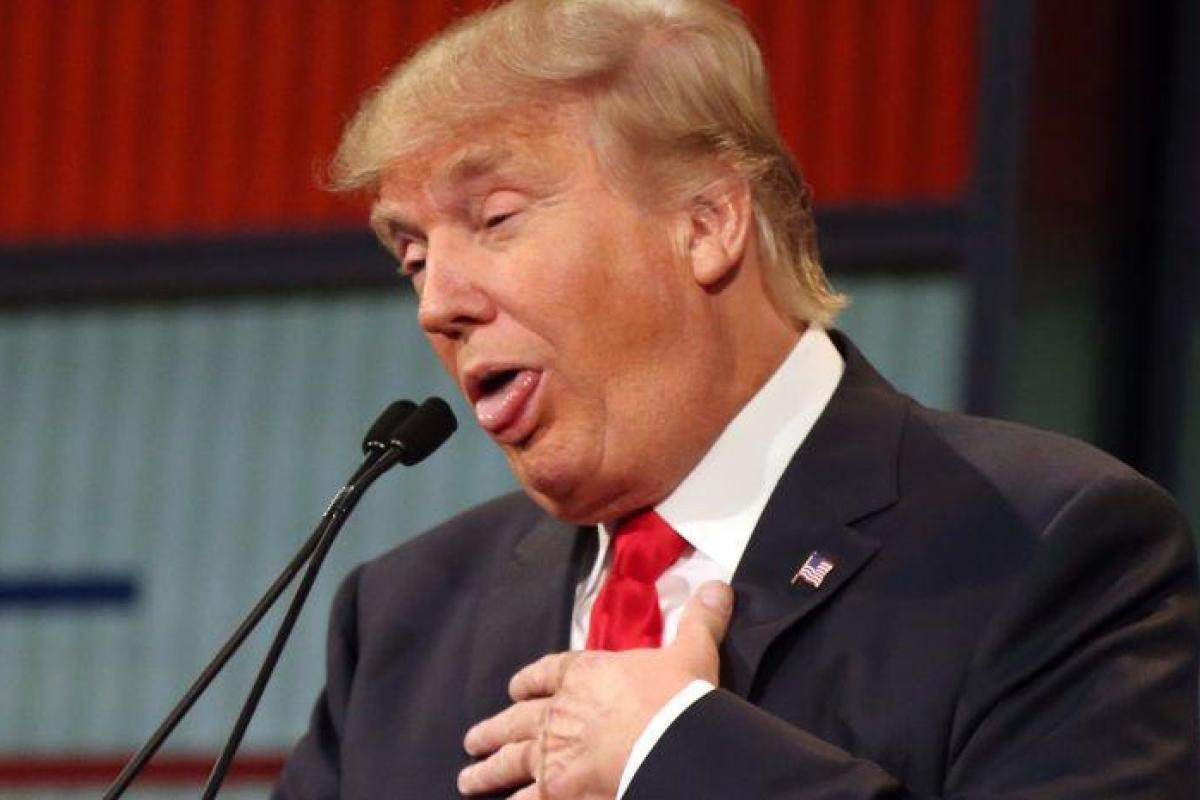 Премьер Японии выдвинул Трампа на Нобелевскую премию мира по просьбе США