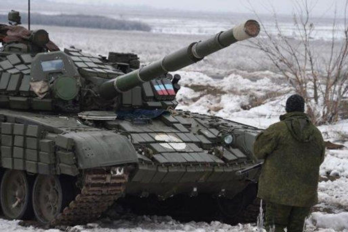 Боевики размещают тяжелое вооружение, нарушая линии отвода Боевики размещают тяжелое вооружение, нарушая линии отвода