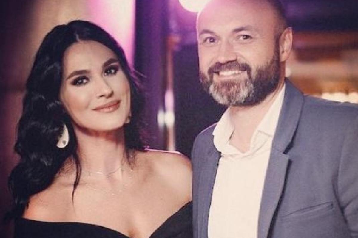 Маша Ефросинина поздравила мужа с Днем влюбленных пикантным снимком