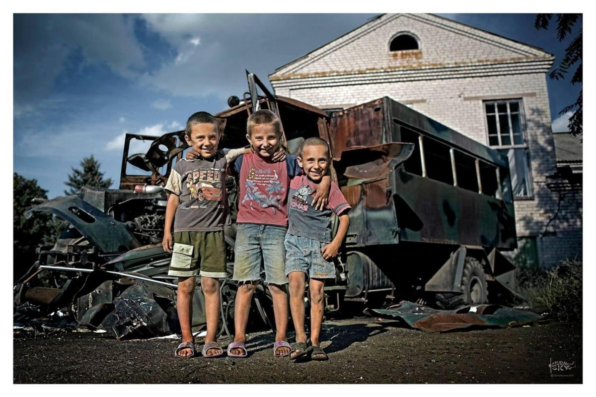 Больше 5 000 детей на Луганщине получили статус пострадавших в результате военных действий: как оформить этот статус