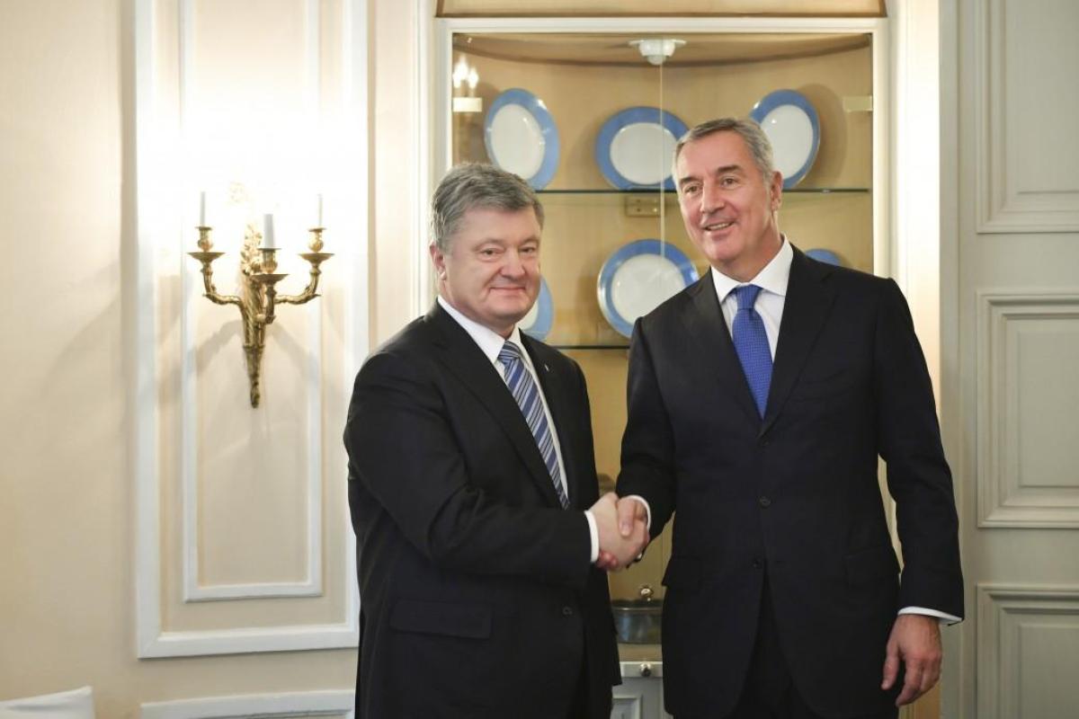 Порошенко в Мюнхене встретился с президентом Черногории Порошенко в Мюнхене встретился с президентом Черногории