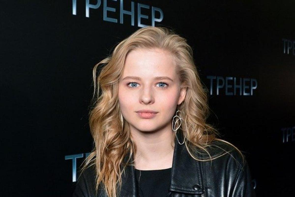 Звезда сериала "Полицейский с рублевки" вышла замуж во второй раз Звезда сериала "Полицейский с рублевки" вышла замуж во второй раз