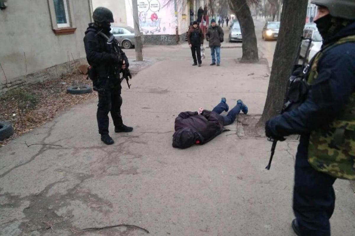 С 2011 года держали людей в страхе: В Ровенской области задержан главарь банды "Федора" С 2011 года держали людей в страхе: В Ровенской области задержан главарь банды "Федора"