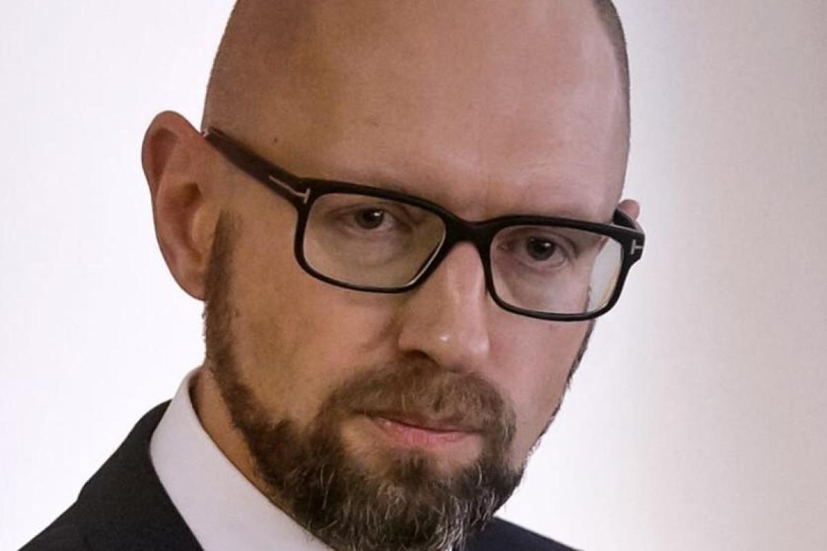 Яценюк отказался идти в президенты Яценюк отказался идти в президенты