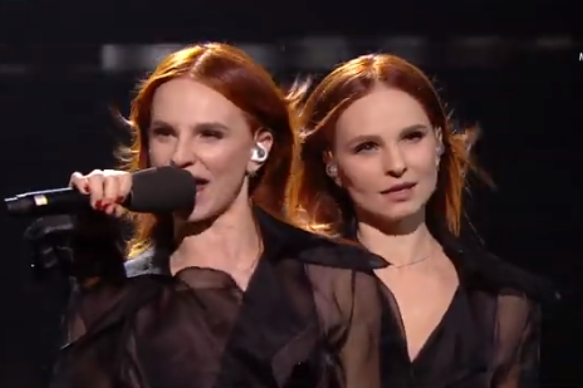 Нацотбор Евровидения: судей покорил дуэт сестер-близняшек из Крыма Нацотбор Евровидения: судей покорил дуэт сестер-близняшек из Крыма