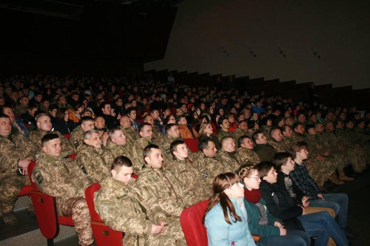 В Северодонецке почтили память Героев Небесной сотни В Северодонецке почтили память Героев Небесной сотни