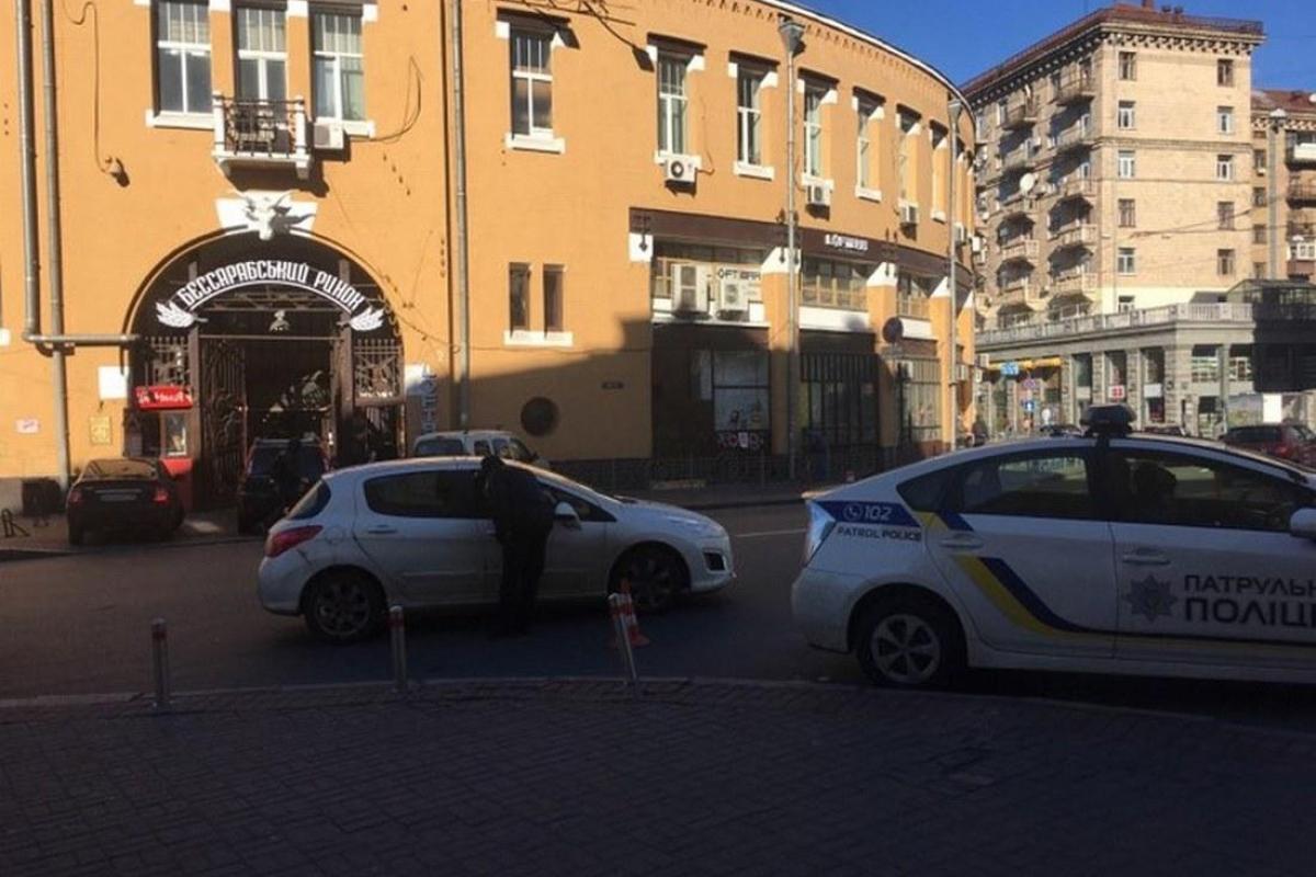 В Киеве полиция усилила оборону перед митингом Нацкорпуса