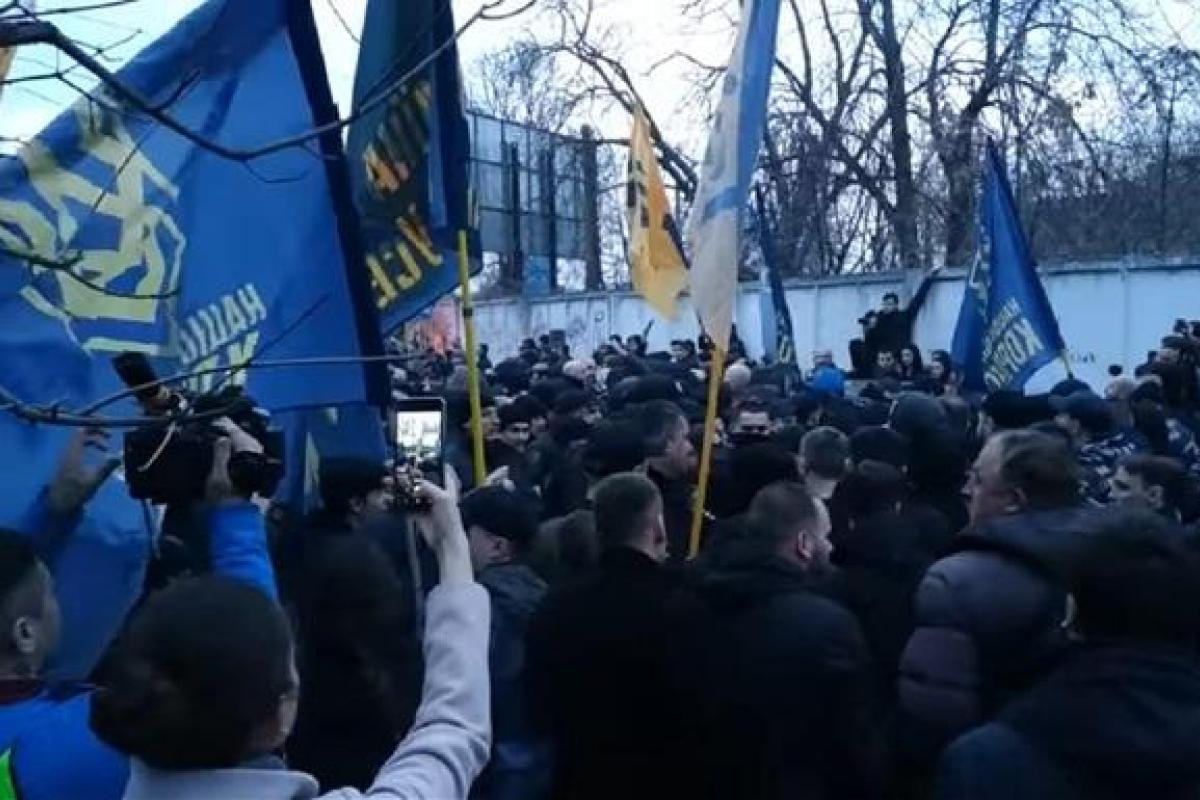Геращенко о событиях в Черкассах: "Это попытки запугать общество" Геращенко о событиях в Черкассах: "Это попытки запугать общество"