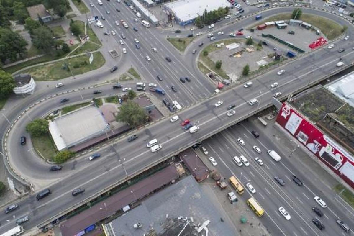 В Киеве закрыли Шулявский мост: обнародованы пути объезда В Киеве закрыли Шулявский мост: обнародованы пути объезда