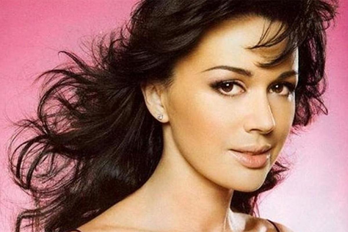 47-летняя Заворотнюк показала маленькую дочь