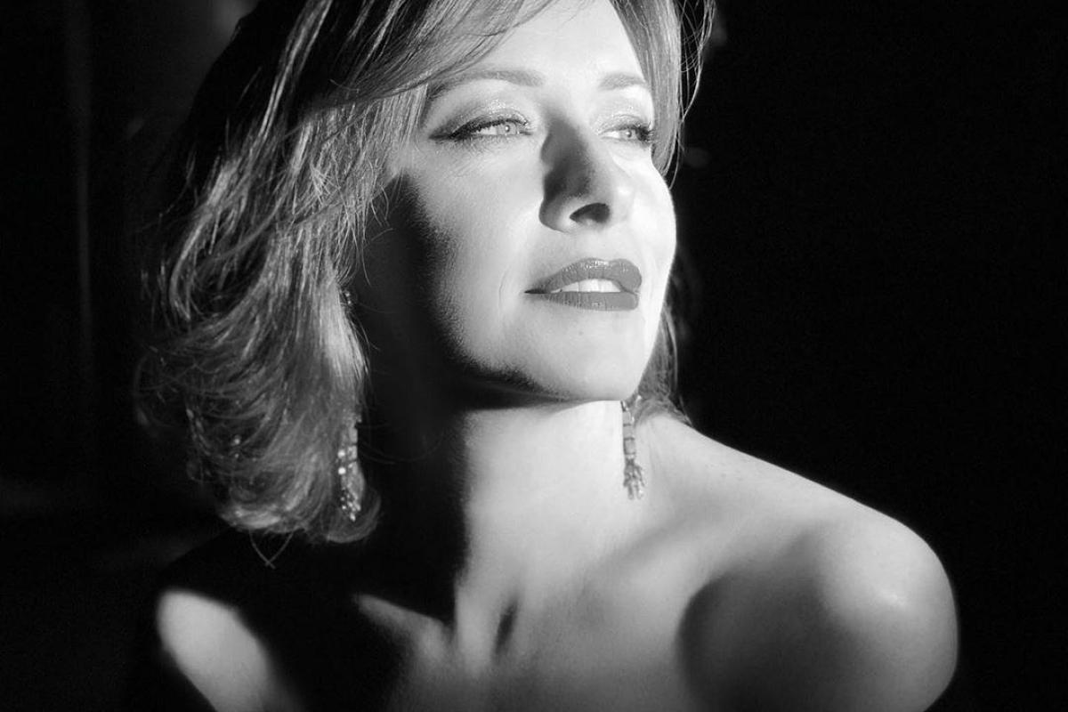 Елена Кравец опубликовала чувственную фотосессию звезд "Женского Квартала" Елена Кравец опубликовала чувственную фотосессию звезд "Женского Квартала"