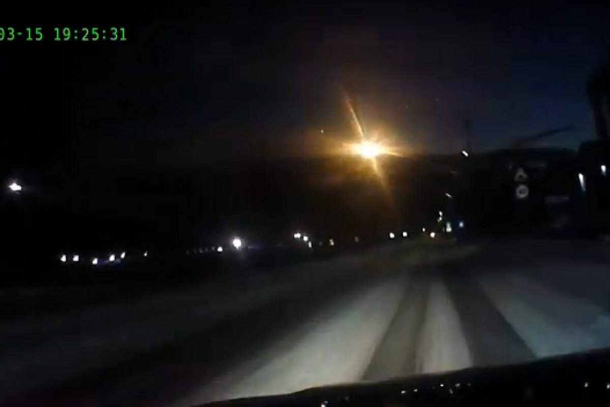 В России упал огненный метеорит: видео
