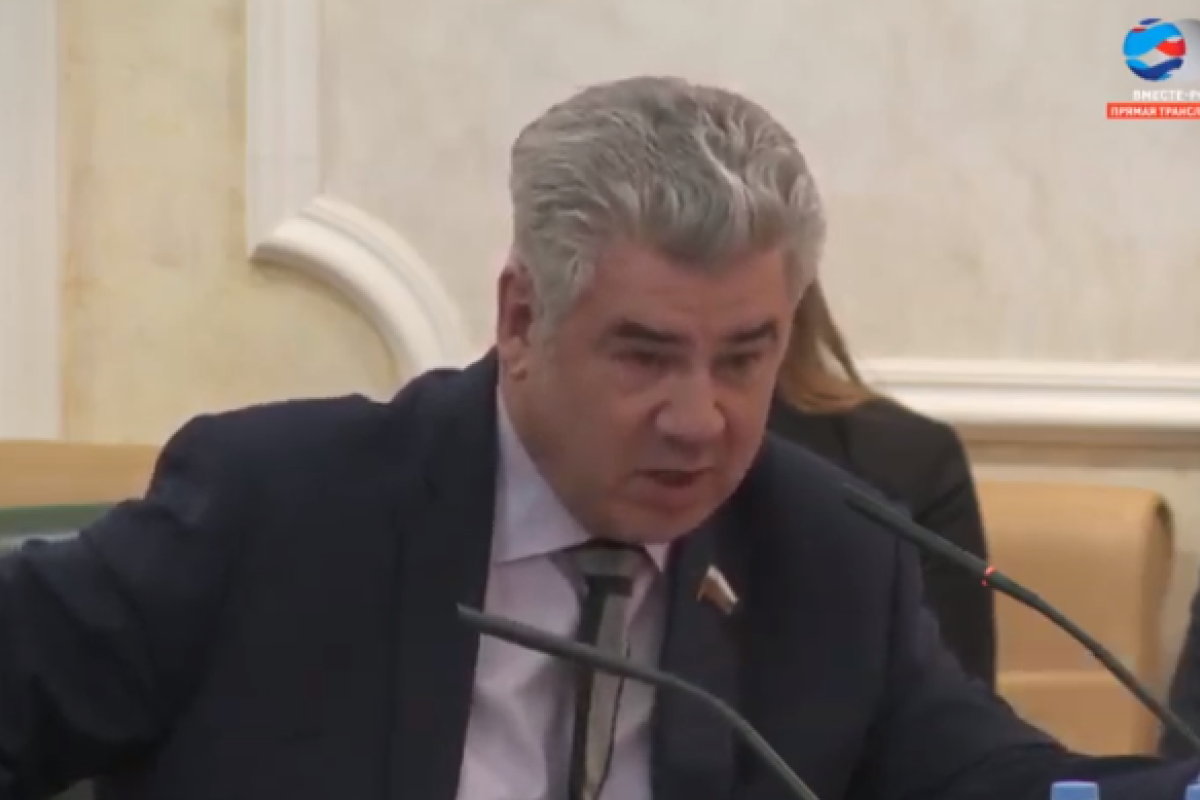 "Ребенок не знает, что такое граната и как ее кидать, разве это нормально?" - российский сенатор призвал учить детей воевать