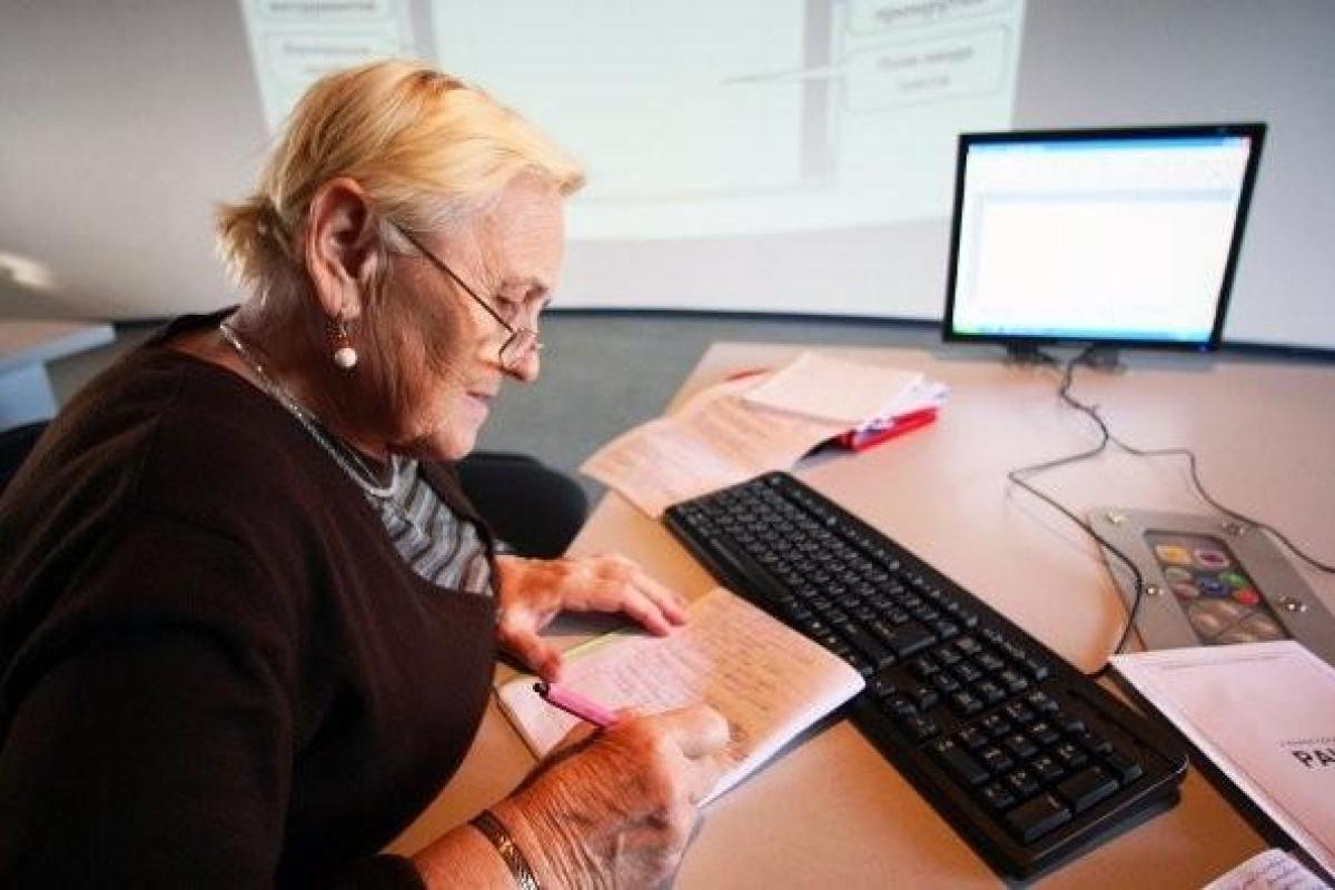 В Украине пересчитали пенсии работающим пенсионерам В Украине пересчитали пенсии работающим пенсионерам