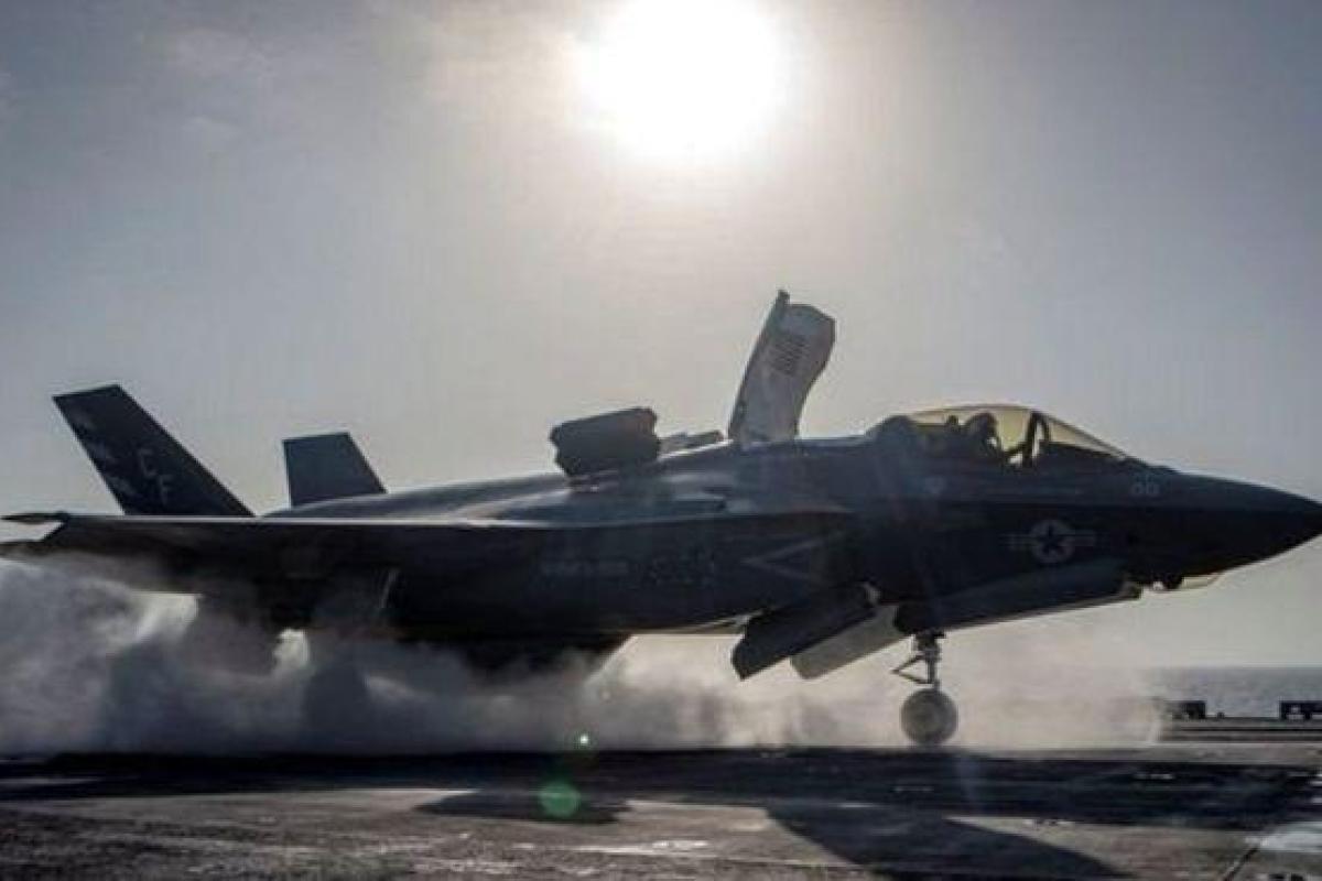 В Японии обнаружили обломки пропавшего истребителя F-35 В Японии обнаружили обломки пропавшего истребителя F-35